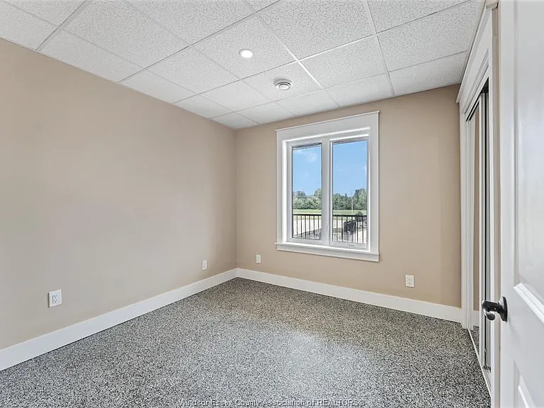 15 Renaud Dr #201 — Photo 18