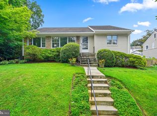 5005 Rodman Rd, Bethesda, MD 20816