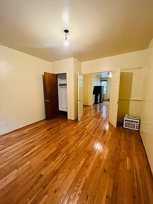 Rented by Standard Living Realty Inc | media 23