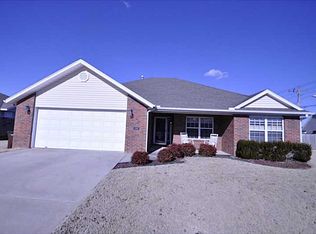 1240 Fox Run Ln, Elkins, AR 72727