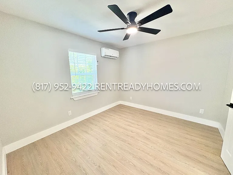 4009 Lamar St — Photo 13