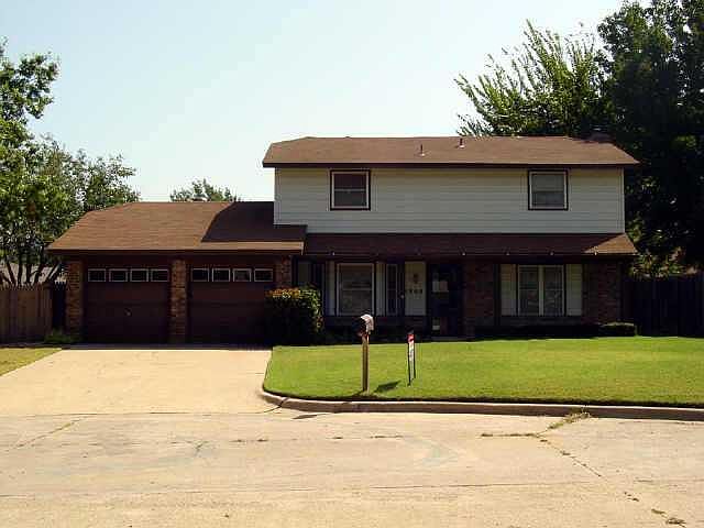 1st image of 2908 Redmond Ct