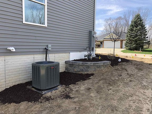 5th image of 324 Fairview Dr