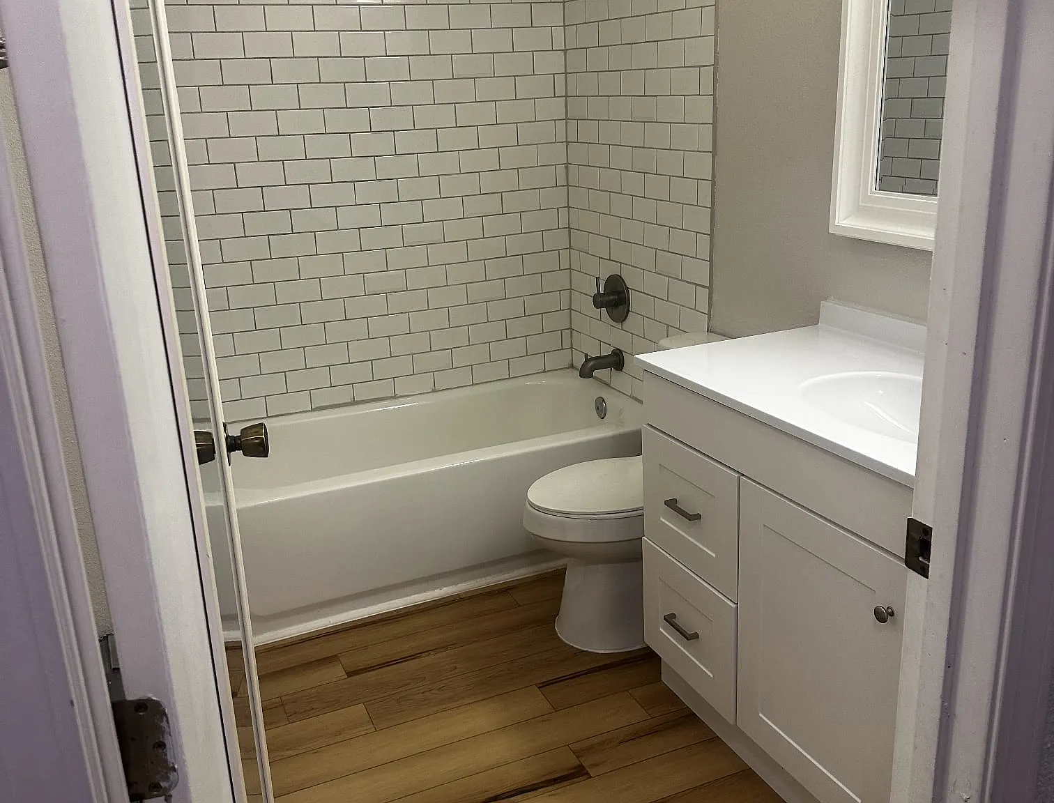 2 bed, 1000 sqft, $2,000 — Photo 4