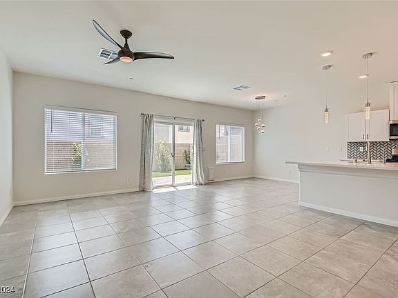 3rd image of 10979 Cambridge Lakes Ave