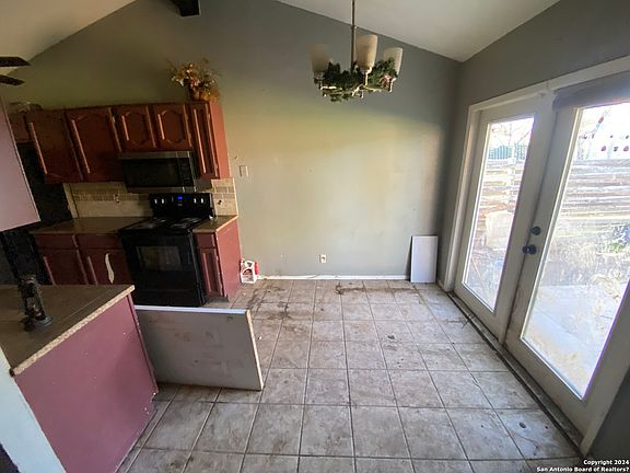 3rd image of 7427 Slippery Elm St