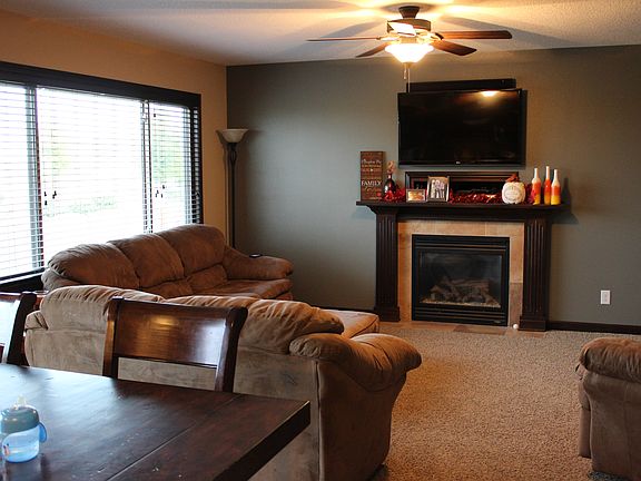3rd image of 1695 SE Greentree Dr