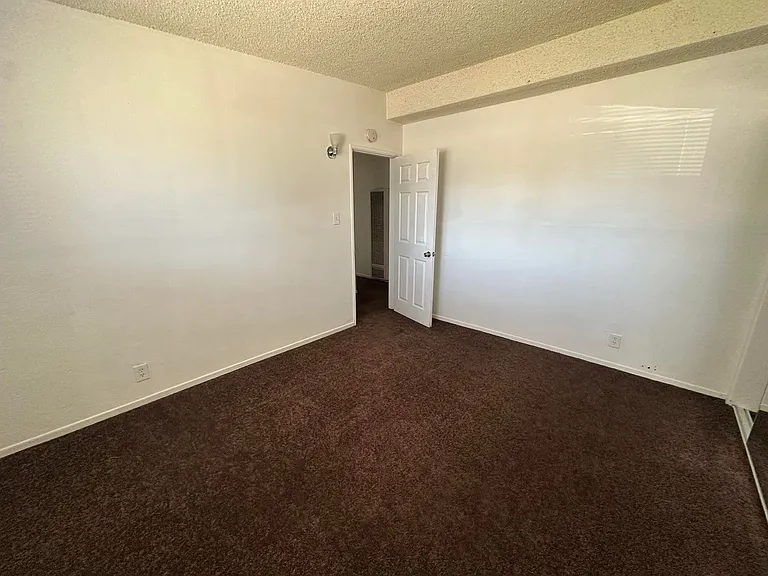509 Sahara Dr — Photo 9