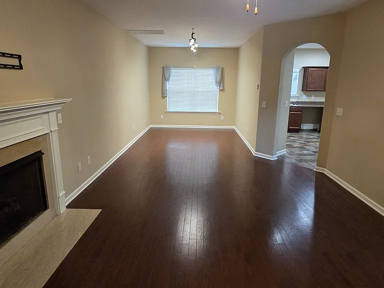 7417 Golden Apple Dr — Photo 3