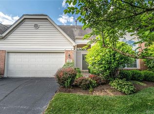 1374 Yankee Vineyards, Dayton, OH 45458