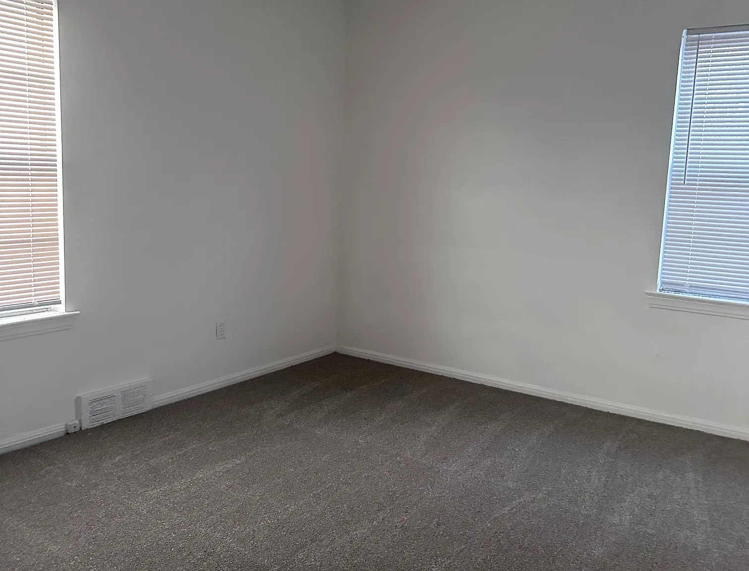 2 bed, 944 sqft, $1,000 — Photo 4