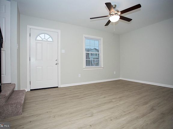 3rd image of 124 Hughey Ct