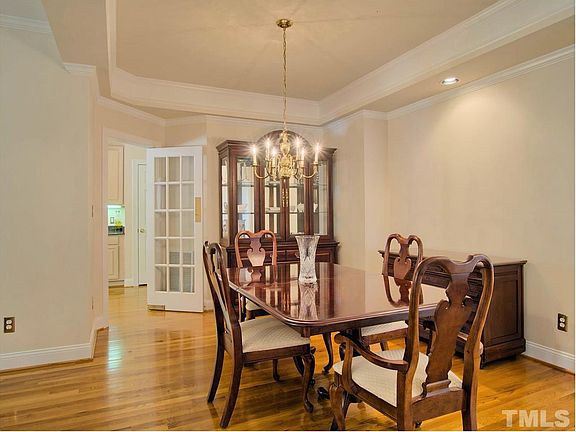 4th image of 1220 Greystone Park Dr