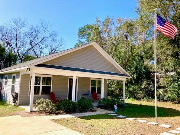 352 Park Ave, Defuniak Springs, FL 32435