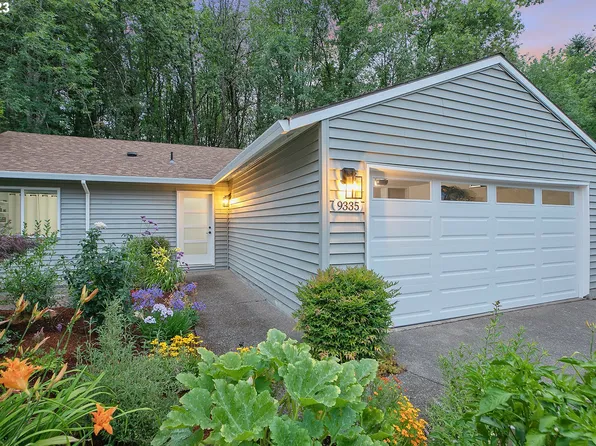 9335 SW Brooks Bend Ln, Portland, OR 97223