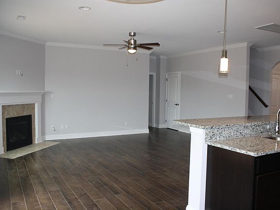 5th image of 9407 Island Creek Ln