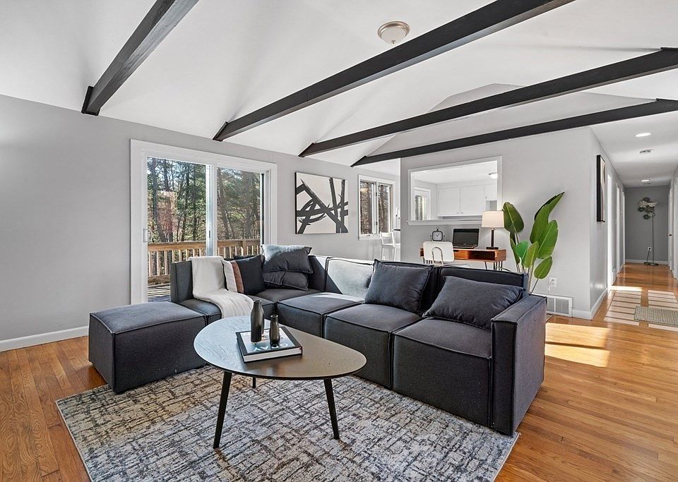 194 Circuit St, Hanover, MA 02339 Zillow