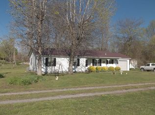 584 Howell Hill Rd, Flintville, TN 37335