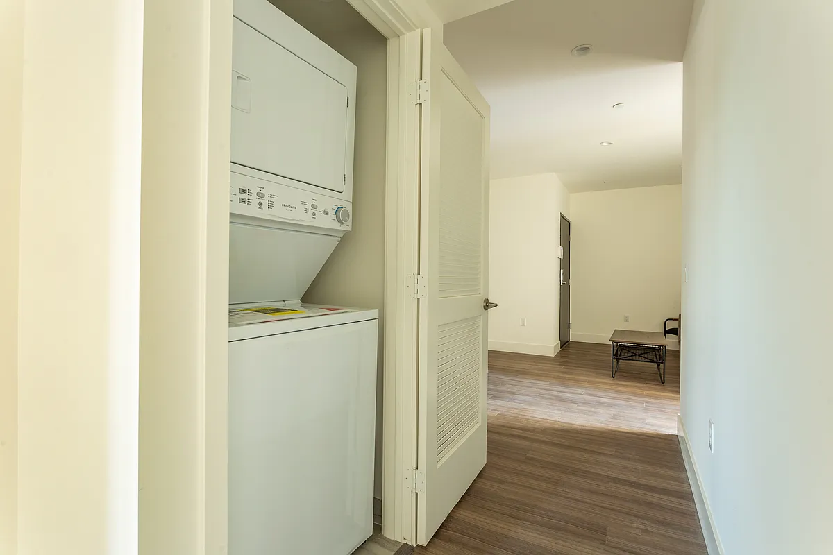 Floor plan 106