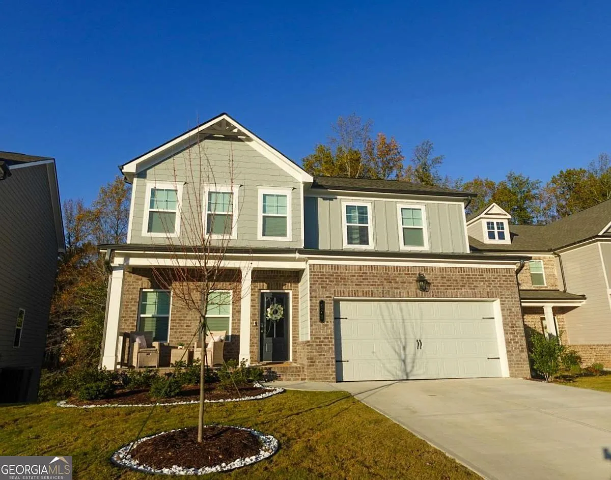 573 Auburn Crossing Dr photo 1