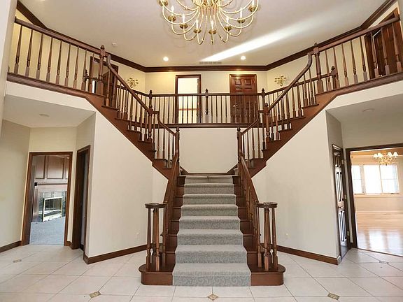 3rd image of 10636 Oglesby Dr
