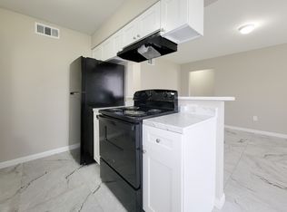 COURTYARD PARK APARTMENTS, Dickinson, TX 77539