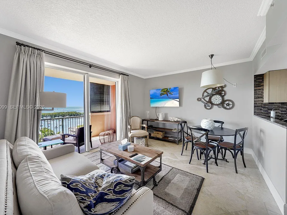 2951 S Bayshore Dr #1101