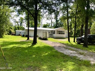 2960 Hillcrest Dr, Marianna, FL 32448