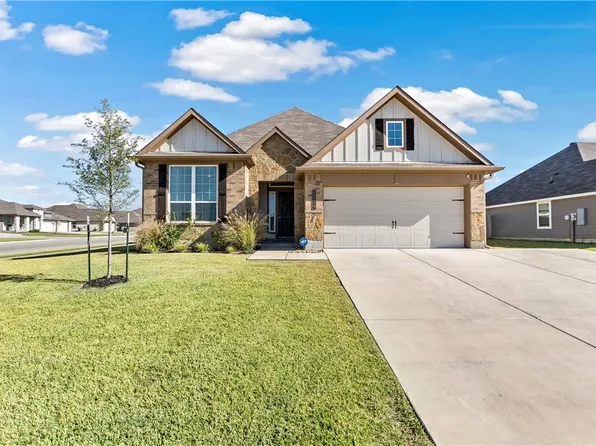 1419 Kingsgate Dr, Bryan, TX 77807