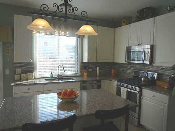 4th image of 1656 Belle Haven Dr