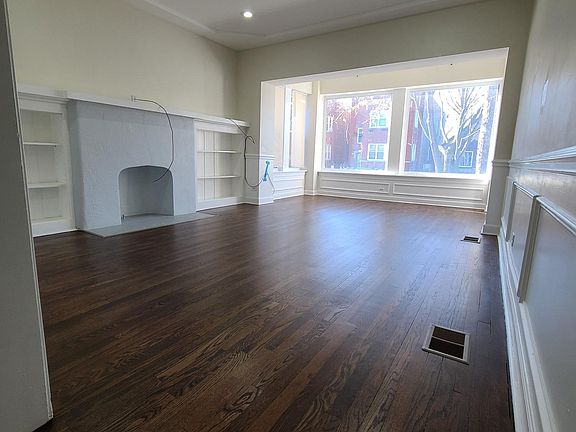 3rd image of 5943 S Campbell Ave APT 1