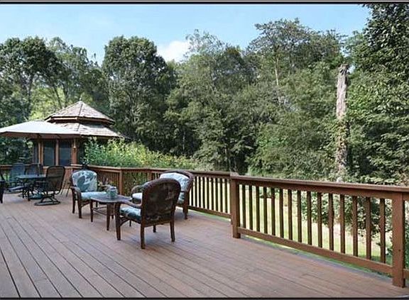 5th image of 3102 Greenwood Ln