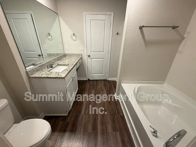 219 Limestone Cir — Photo 21