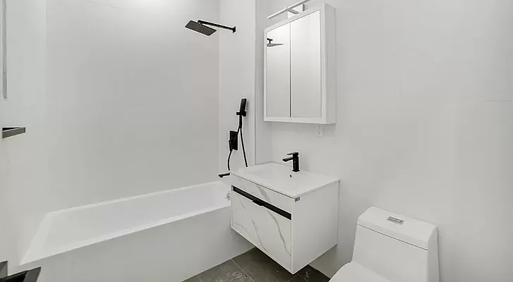 Rented by REAL New York | media 21