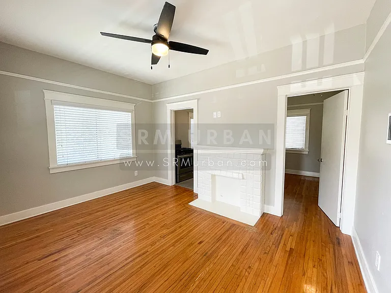 438 W Date St #5 — Photo 3