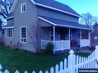 1011 E Jefferson St, Stayton, OR 97383