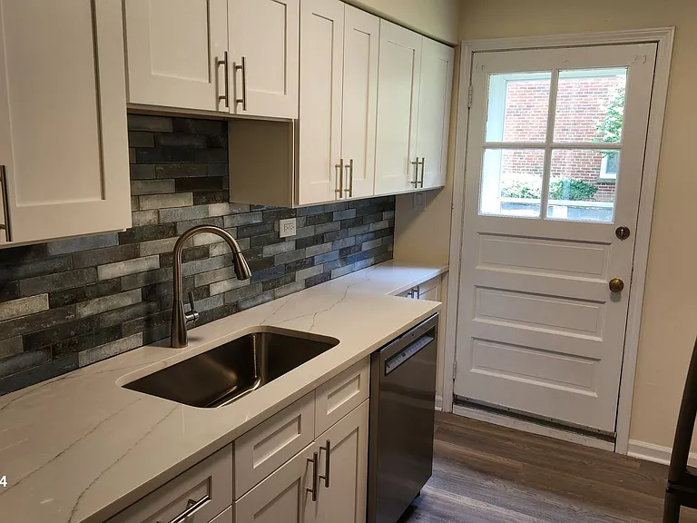 2620 Central St — Photo 8