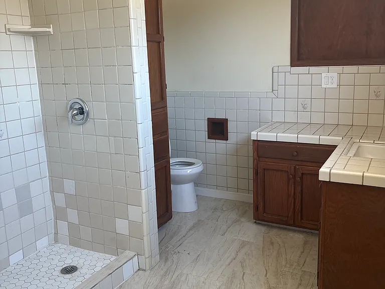 10024 Greenacres Dr #A — Photo 7