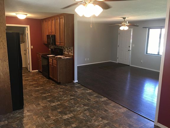 5th image of 251 Hampton Ct