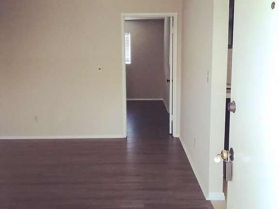 2nd image of 3402 Gundry Ave APT 9