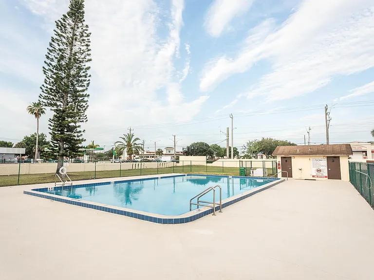47 Bogart Pl — Photo 28