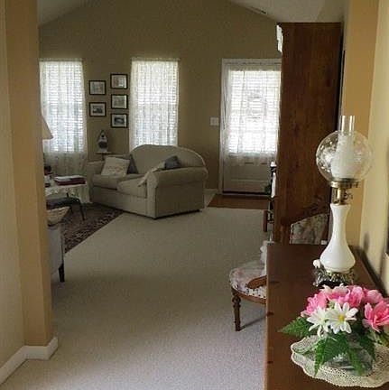 5th image of 208 Rose Cottage Dr