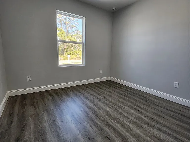 6918 Dickinson Dr — Photo 10