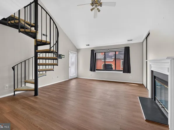 2215 Durham Ct, Mount Laurel, NJ 08054