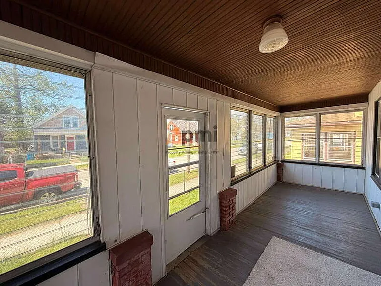 215 N Woodland Ave — Photo 14