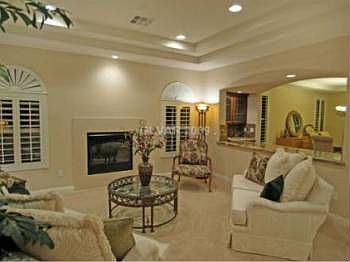 4th image of 627 Coriander Canyon Ct