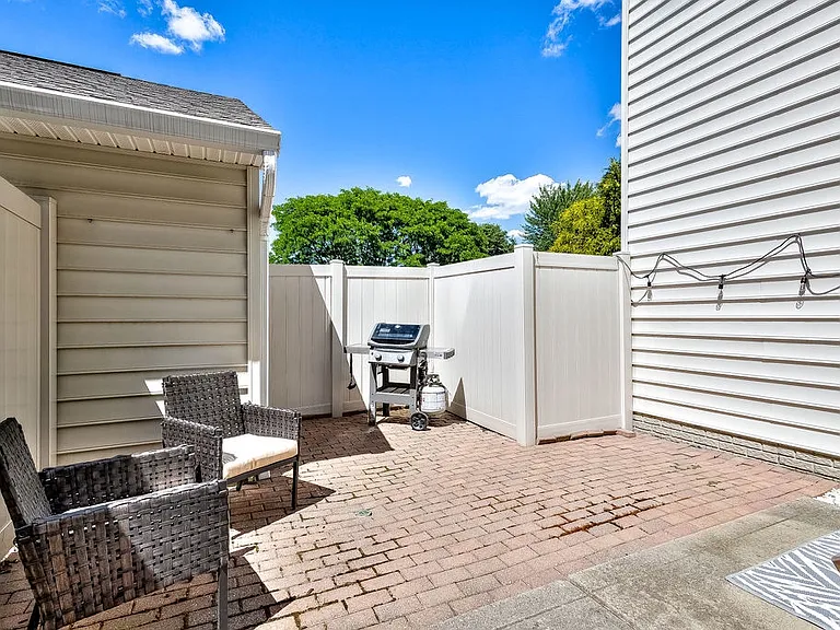 7236 Colonial Affair Dr — Photo 31