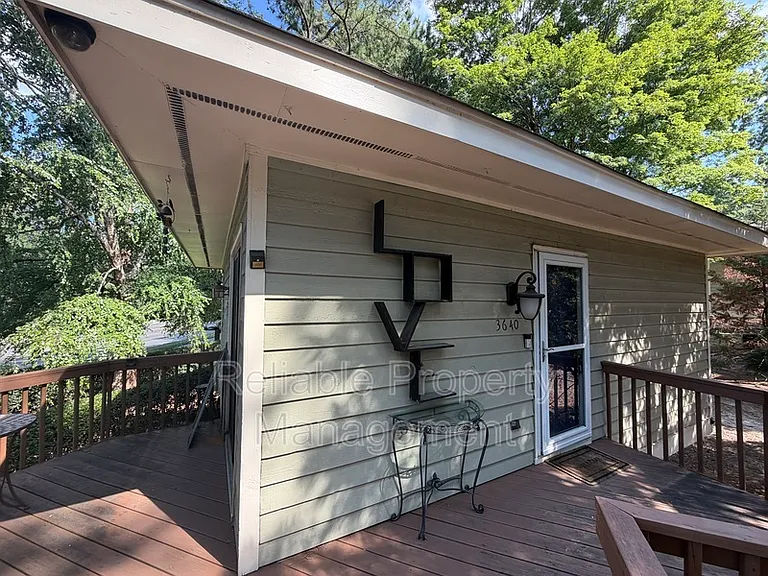 3640 Mill Run — Photo 3