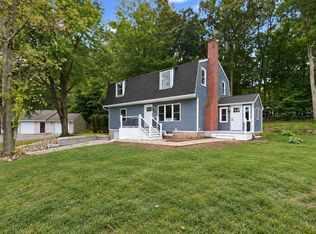 19 Linwood Dr, Wilbraham, MA 01095