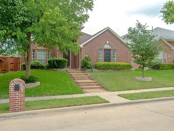2nd image of 2020 Westbury Ln